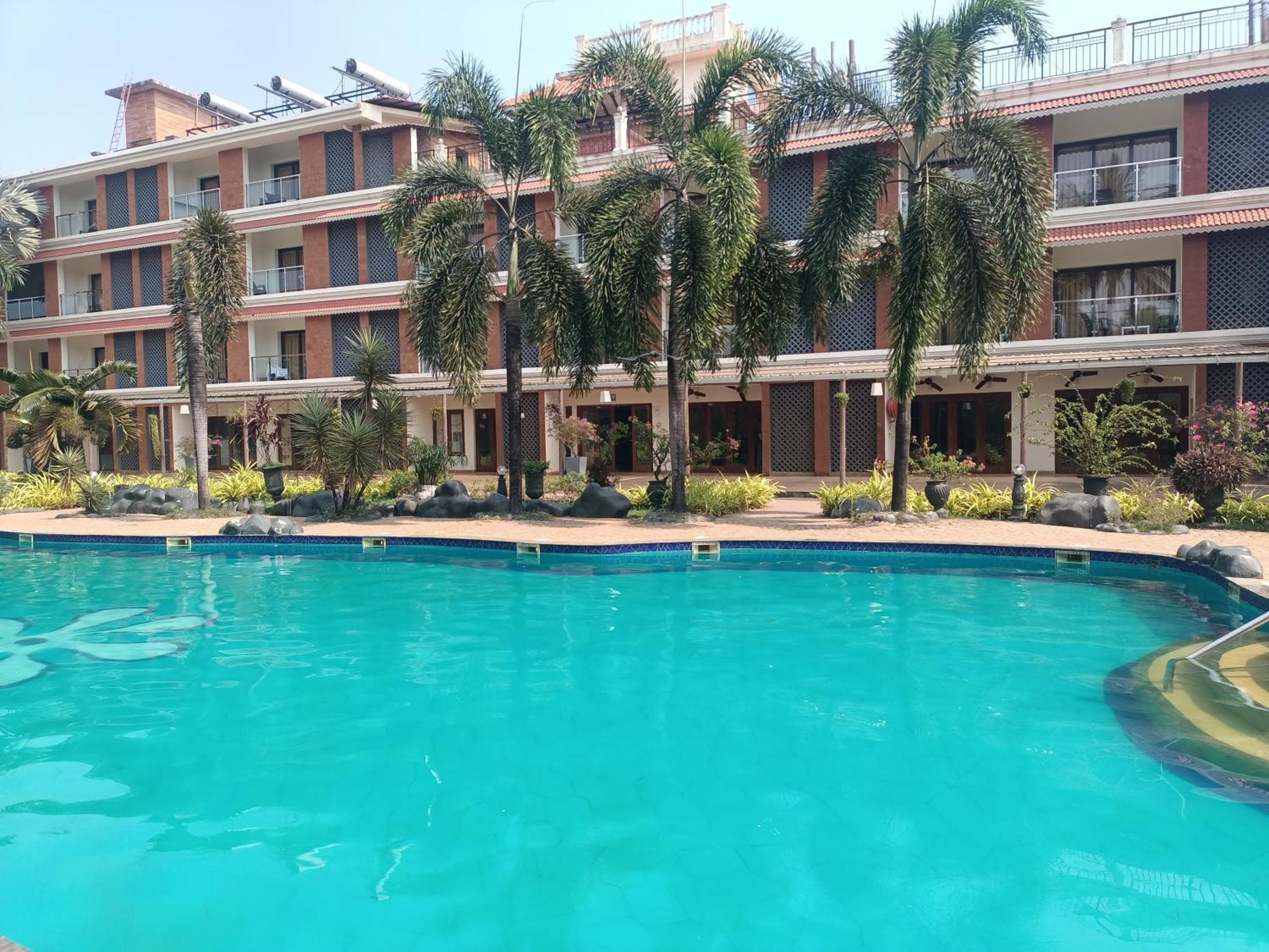 Resort Primo Bom Terra Verde Baga Exteriör bild