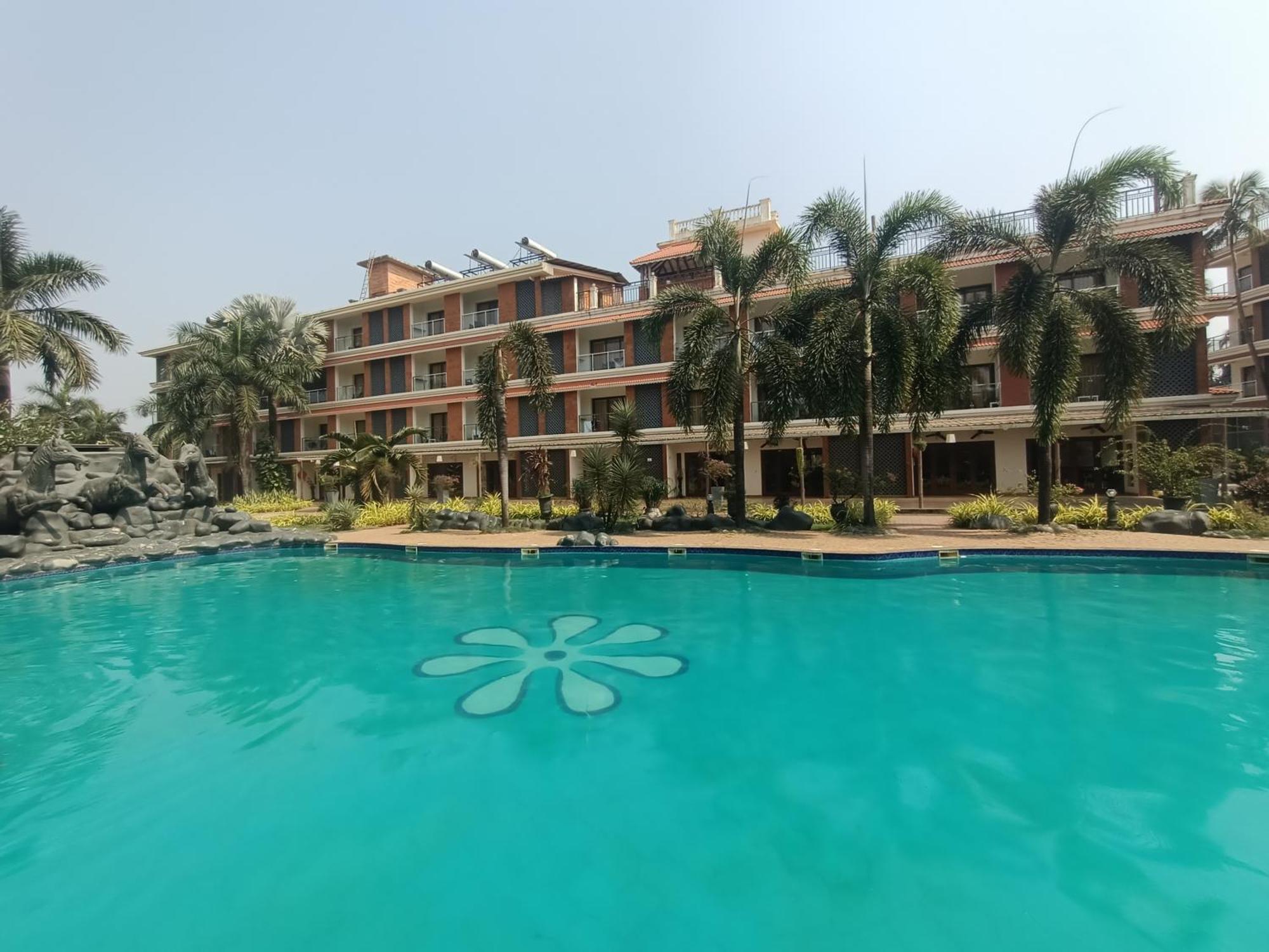 Resort Primo Bom Terra Verde Baga Exteriör bild